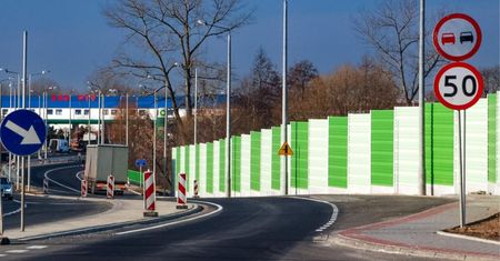 Sprawdzą, czy na drogach nie ma za dużo znaków. Spora akcja GDDKiA