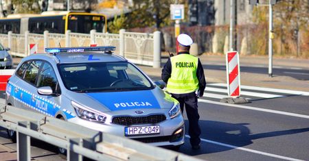 "Niemcy zakazują, Polacy nagradzają". Ostro o akcji policji