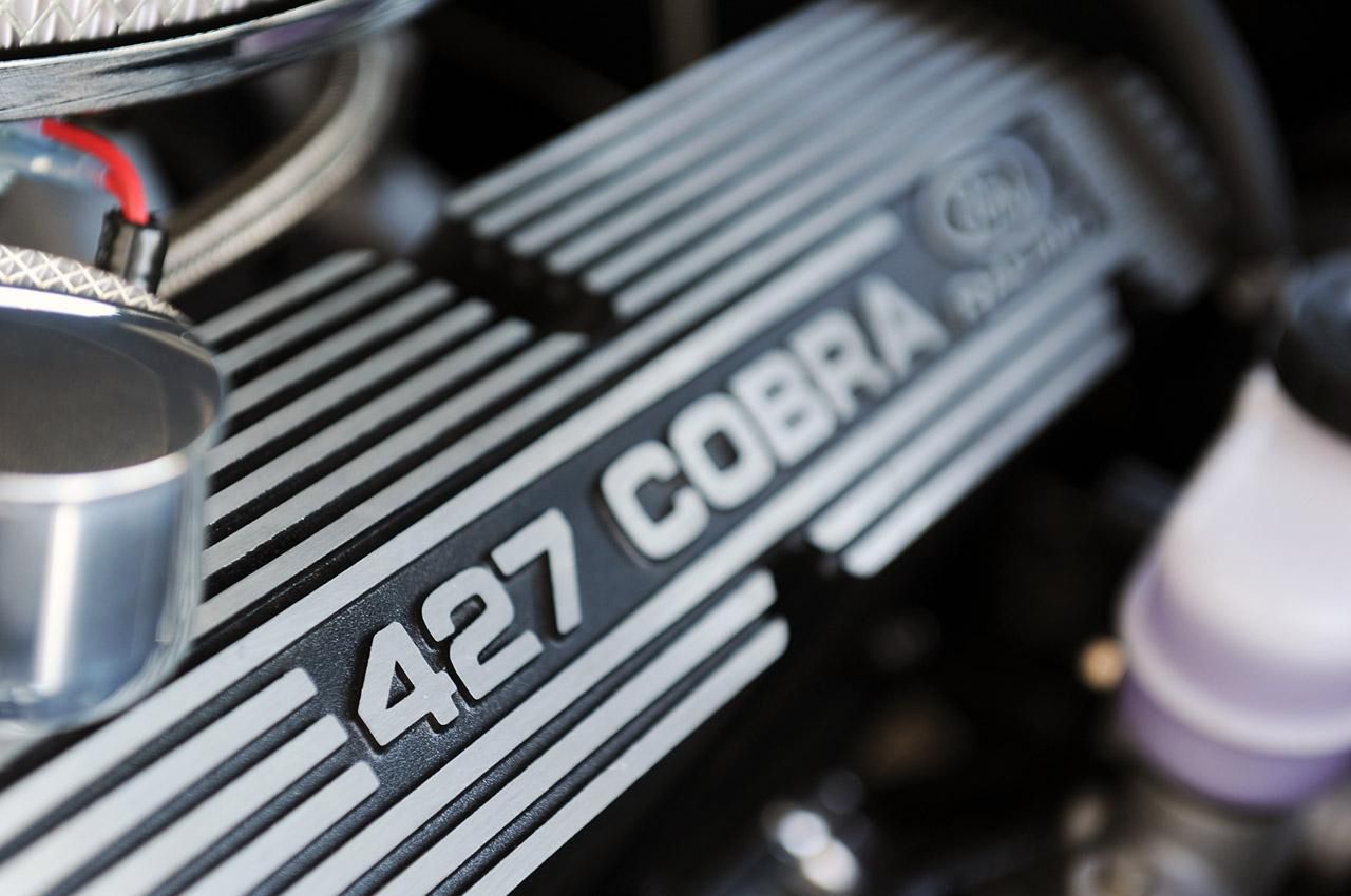Classic Recreations 1966 Shelby GT350CR na efektownych zdjęciach [galeria] 45