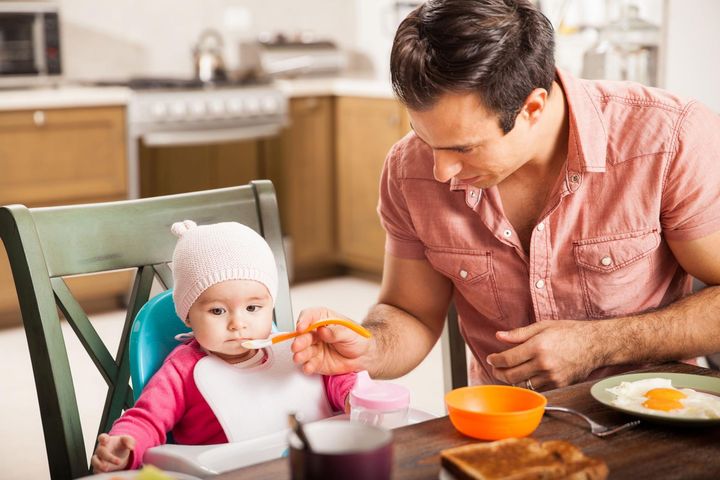 Dlaczego niemowlę wymaga specjalnego sposobu żywienia?