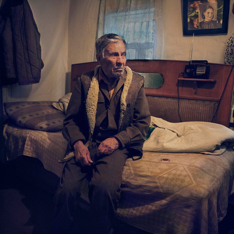 Laureat konkursu Leica Oskar Barnack Award 2017 pokazał tajemniczą kulturę Finów leśnych 54