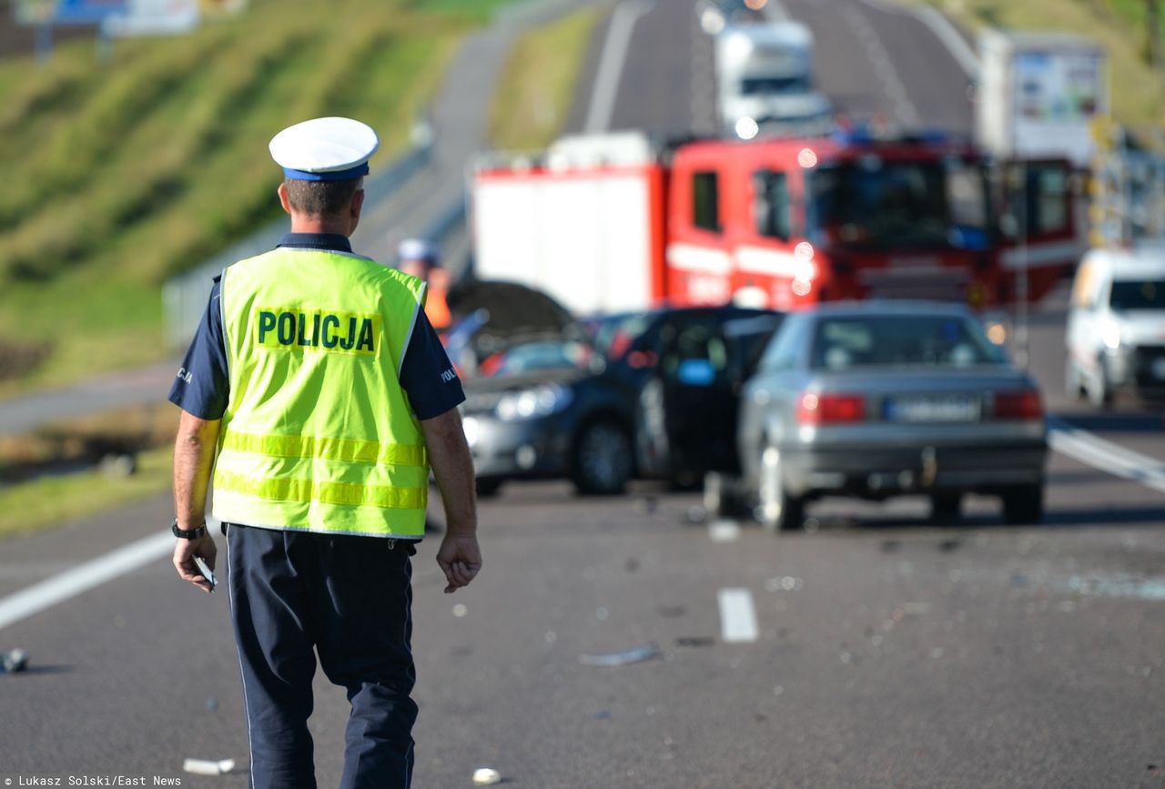 Kielce. Wypadek za wypadkiem na S7. Ranni policjanci