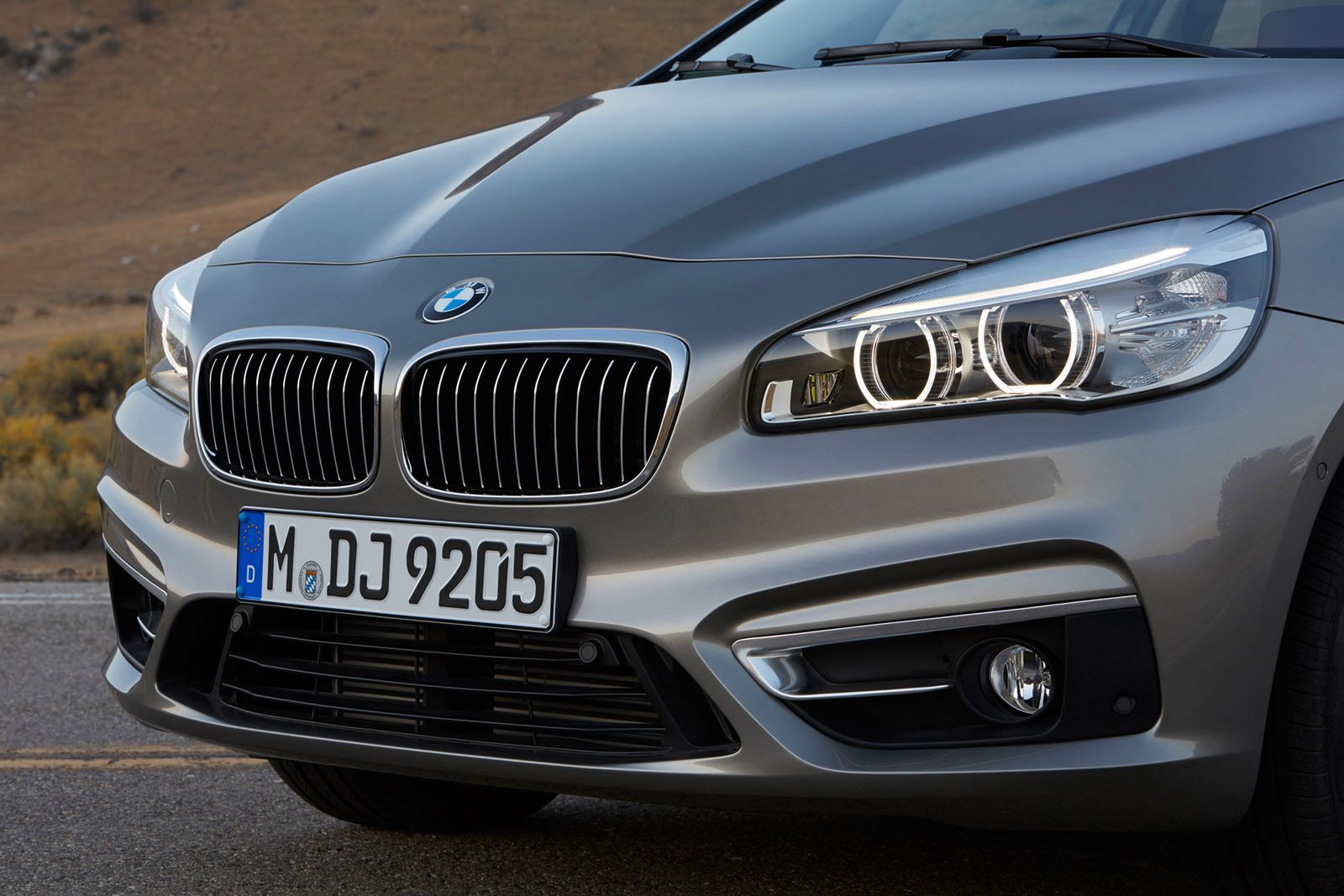 BMW przedstawiło 290 zdjęć z serią 2 Active Tourer [galeria] 2