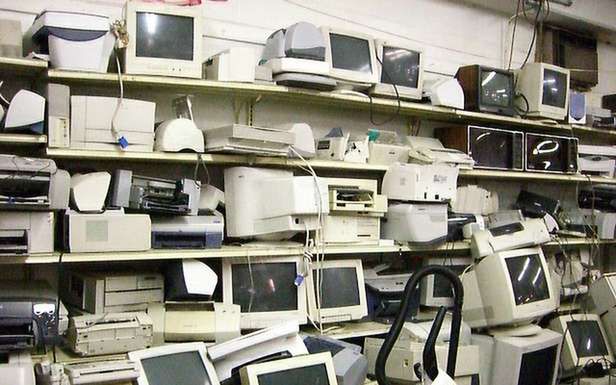 Stere, nieużywane urządzenia (Fot. Flickr/Kim Scarborough/Lic. CC by-sa)