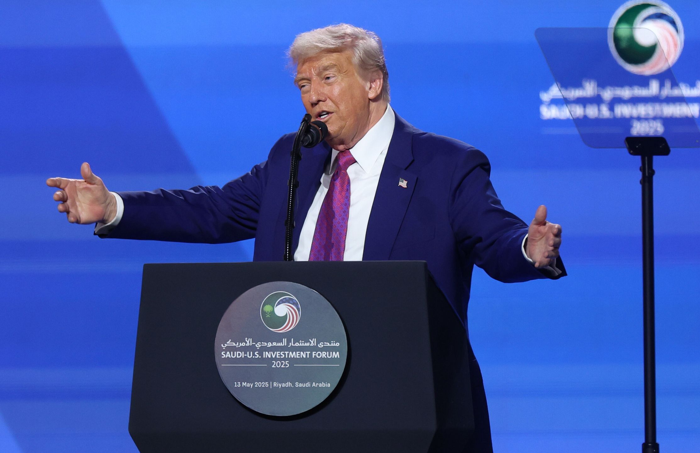 US President Donald Trump attends the Keynote Address at the Saudi-US Investment Forum in Riyadh, Saudi Arabia, 13 May 2025. The forum is taking place during the state visit of US President Trump to Saudi Arabia on 13 May. EPA/ALI HAIDER Dostawca: PAP/EPA.