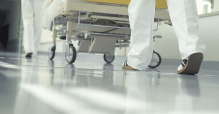 Szpital w Mogilnie żąda zwrotu pieniędzy. Dyrektor potwierdza stawki