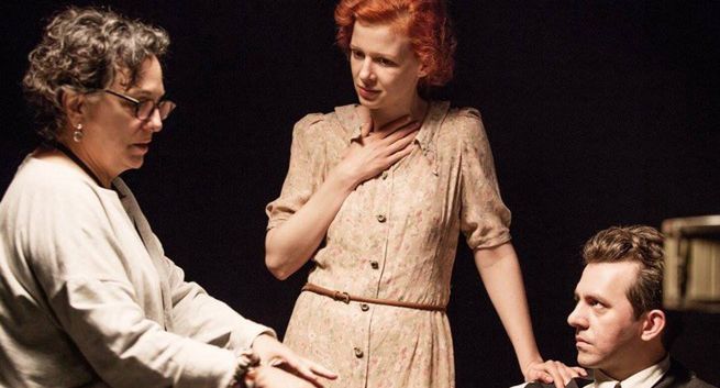 Karolina Gruszka i Piotr Głowacki w filmie "Who WIll Write Our History"