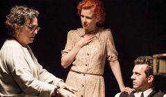 Karolina Gruszka i Piotr Głowacki w filmie "Who WIll Write Our History"