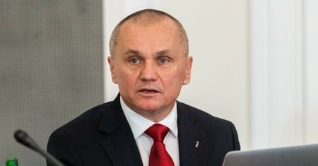 Generał oburzony po decyzji MON. "Smród się roznosi"