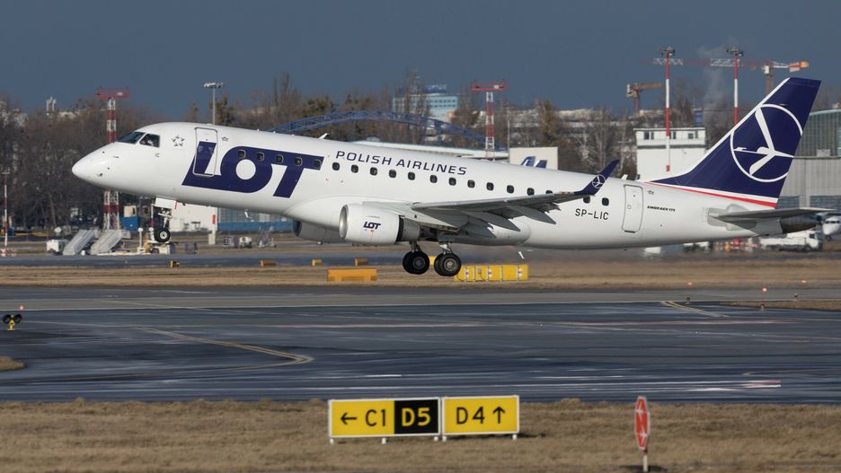 LOT ogłasza nowe trasy lotów na wakacje 2021 r.