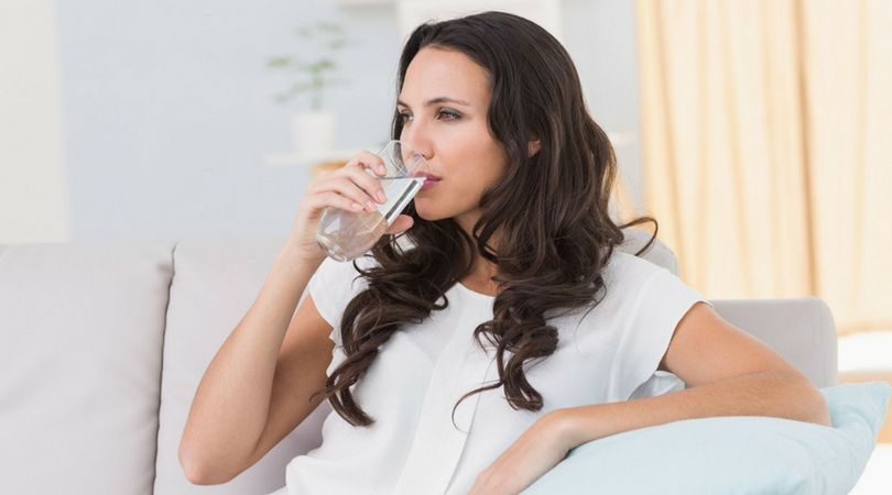 8 sygnałów świadczących o tym, że pijesz za mało wody