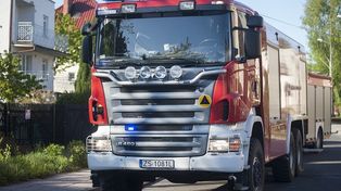 Pożar samochodu w Besku. Utrudnienia na DK28 w kierunku Krosna