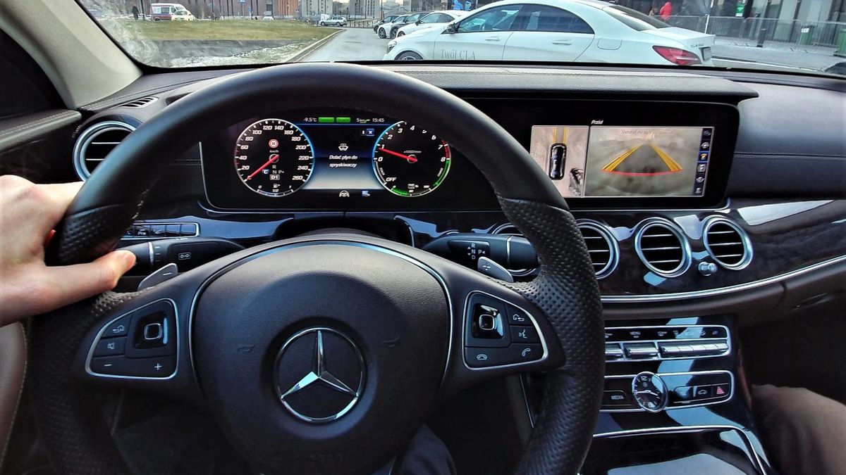 Badacze bezpieczeństwa sprawdzili Mercedesa Klasy E, fot. Oskar Ziomek