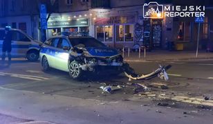 Jechali do bójki. W Warszawie zderzyły się dwa policyjne radiowozy