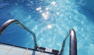 8-latka zginęła wciągnięcia do rury w basenie. Tragedia w Teksasie