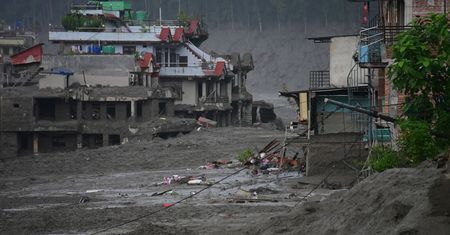 Tragiczny bilans powodzi w Nepalu. Władze wydały nowy komunikat
