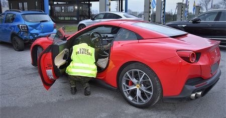 Skradzione Ferrari zatrzymane na granicy. Jest rekord