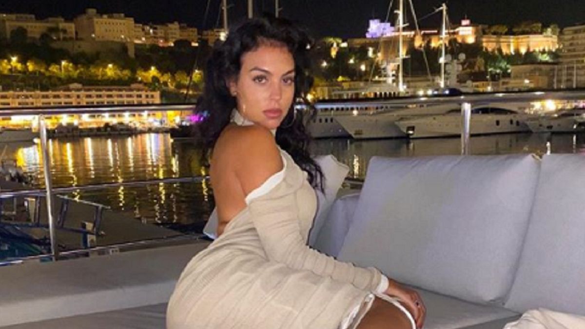 Ronaldo gra, Rodriguez się bawi. Głośna para wróciła do Hiszpanii