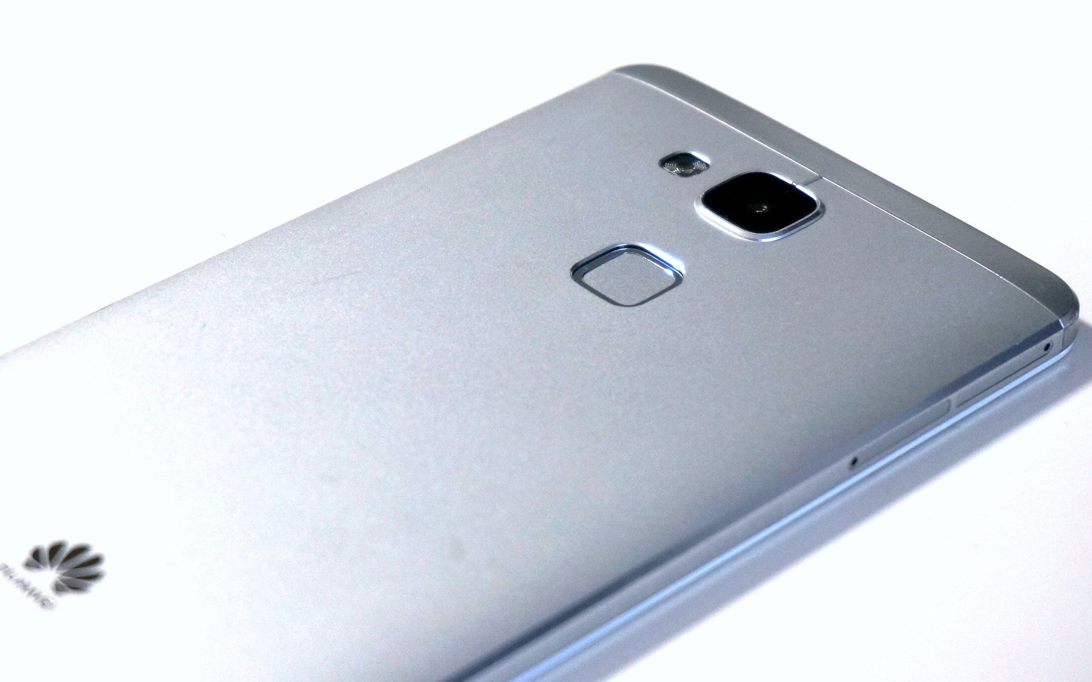 Huawei Ascend Mate7: jakość wykonania, ekran i czytnik linii papilarnych 3
