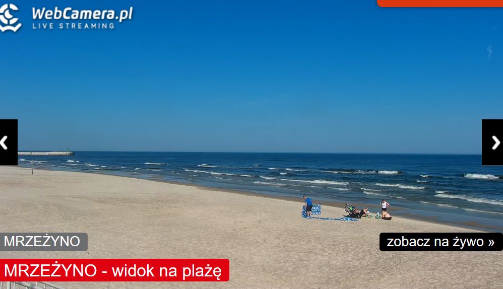 Na plaży w Mrzeżnie pojawił się już pierwszy parawan 