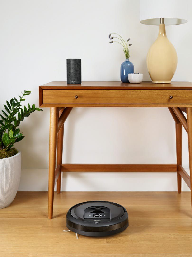Automatyczny odkurzacz iRobot Roomba i7+ sam wyrzuci zebrane śmieci 7