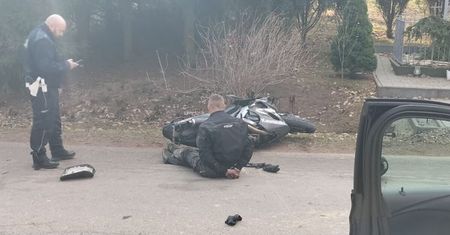 Uciekał motocyklem przed policją pod Bełżycami. Przewrócił się, a potem wyszło na jaw wszystko