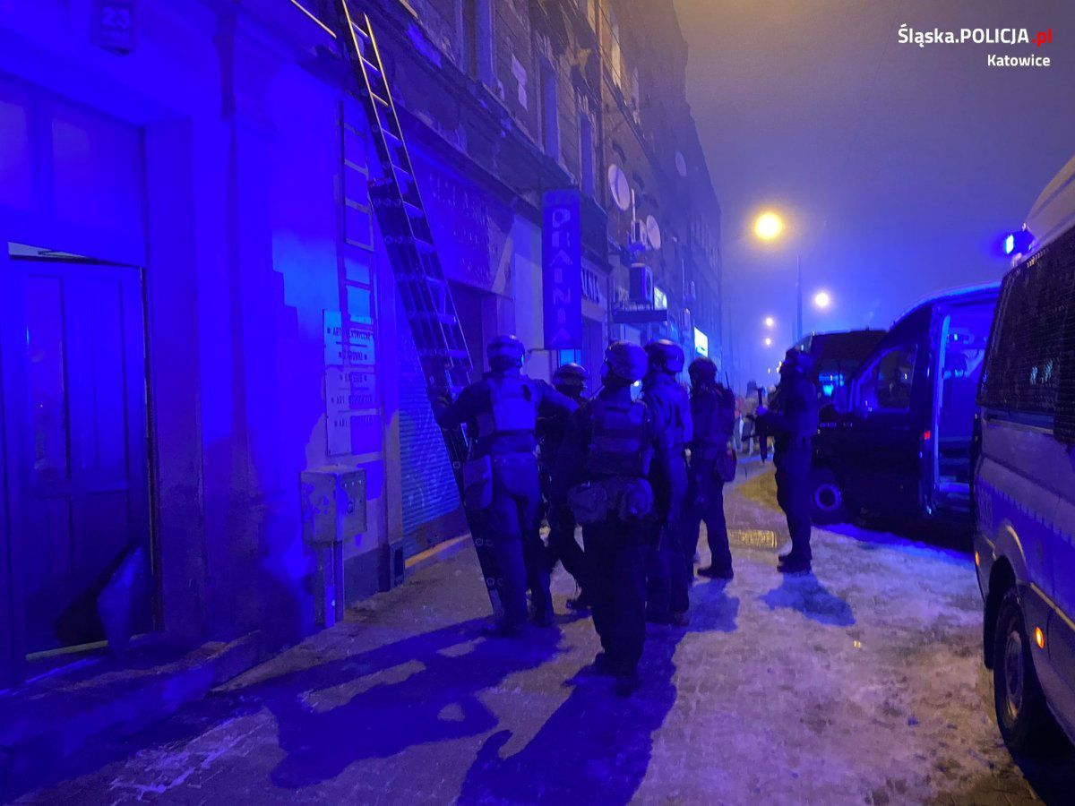 Akcja służb w Katowicach. 37-latek w rękach policji 