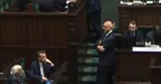 Nagrali Giertycha i Błaszczaka w Sejmie. "Niezręczny moment"