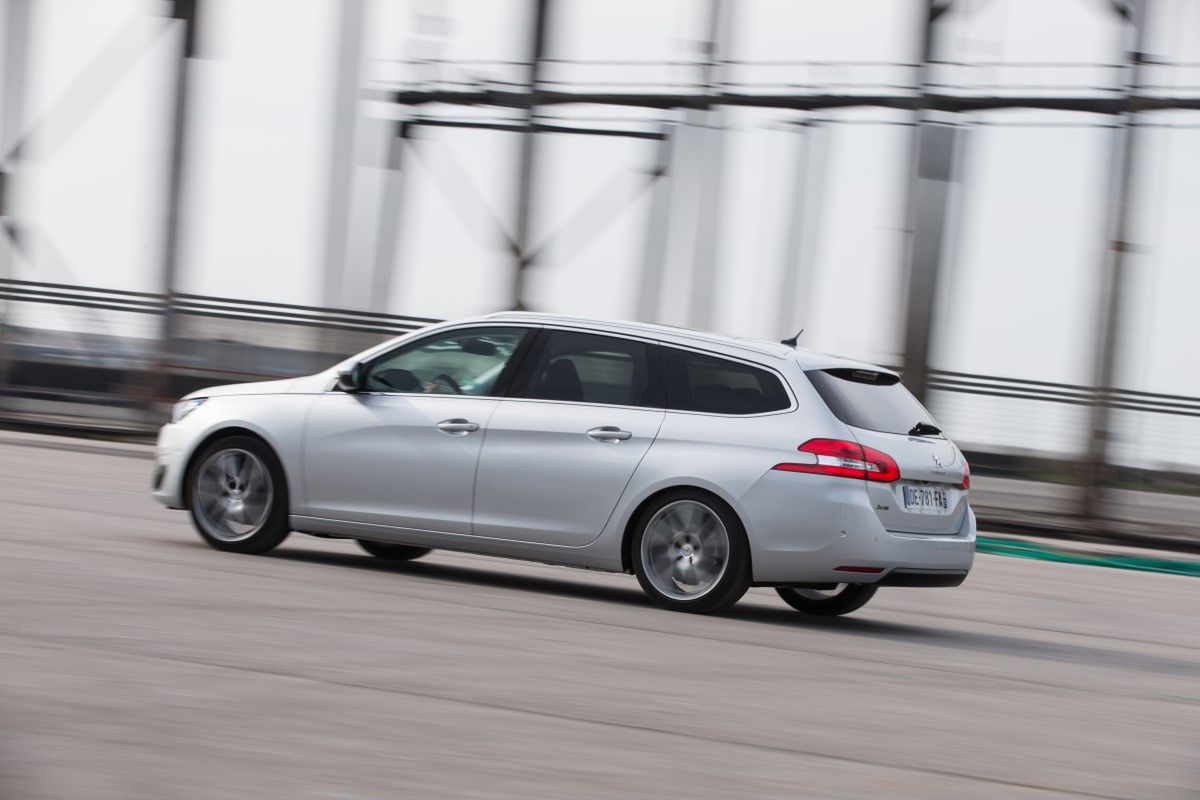 Peugeot 308 SW 1,2 e-THP 130 - pierwsza jazda [galeria] 54