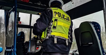 Była godz. 23:00. Nagle wpadli do autobusu. Napad w Poznaniu