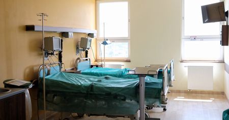 Koronawirus. Mazowieckie szpitale przemianowane na "covidowe"