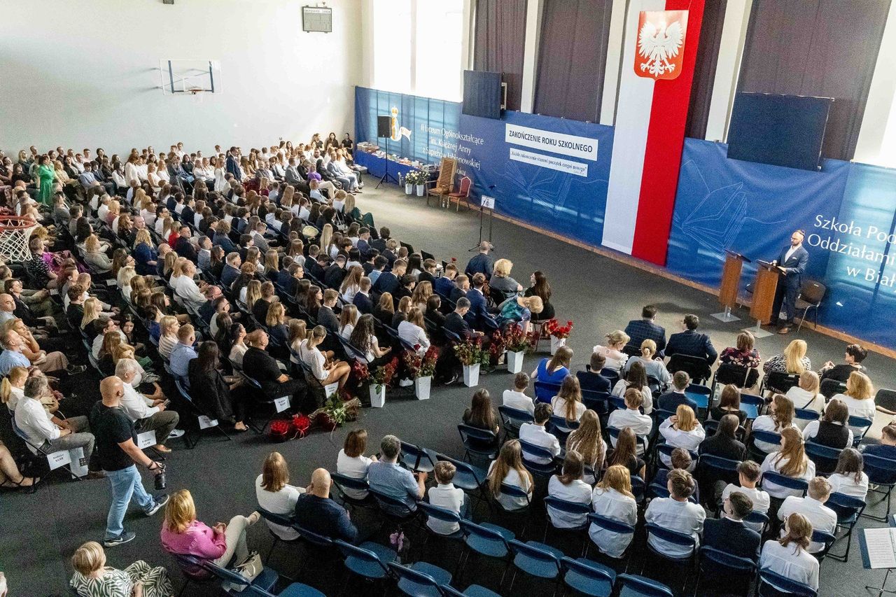 Ten rok nie udałby się bez nich. Nauczyciele, którzy zostali, są fundamentem szkoły
