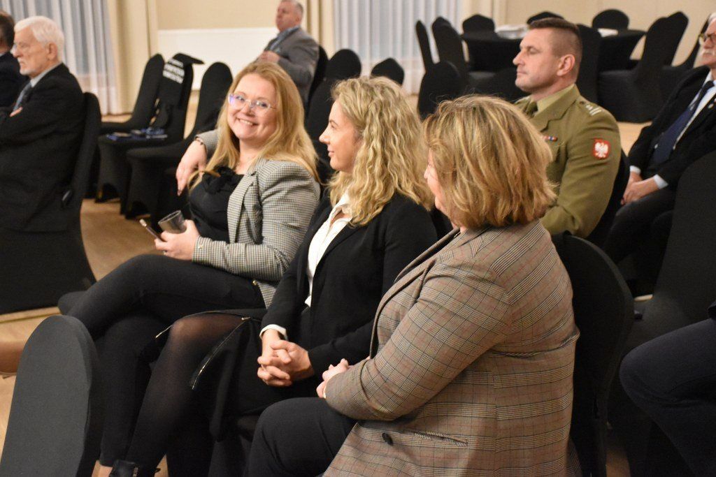 Mielno: Pierwszy dzień konferencji naukowej o polskiej emigracji