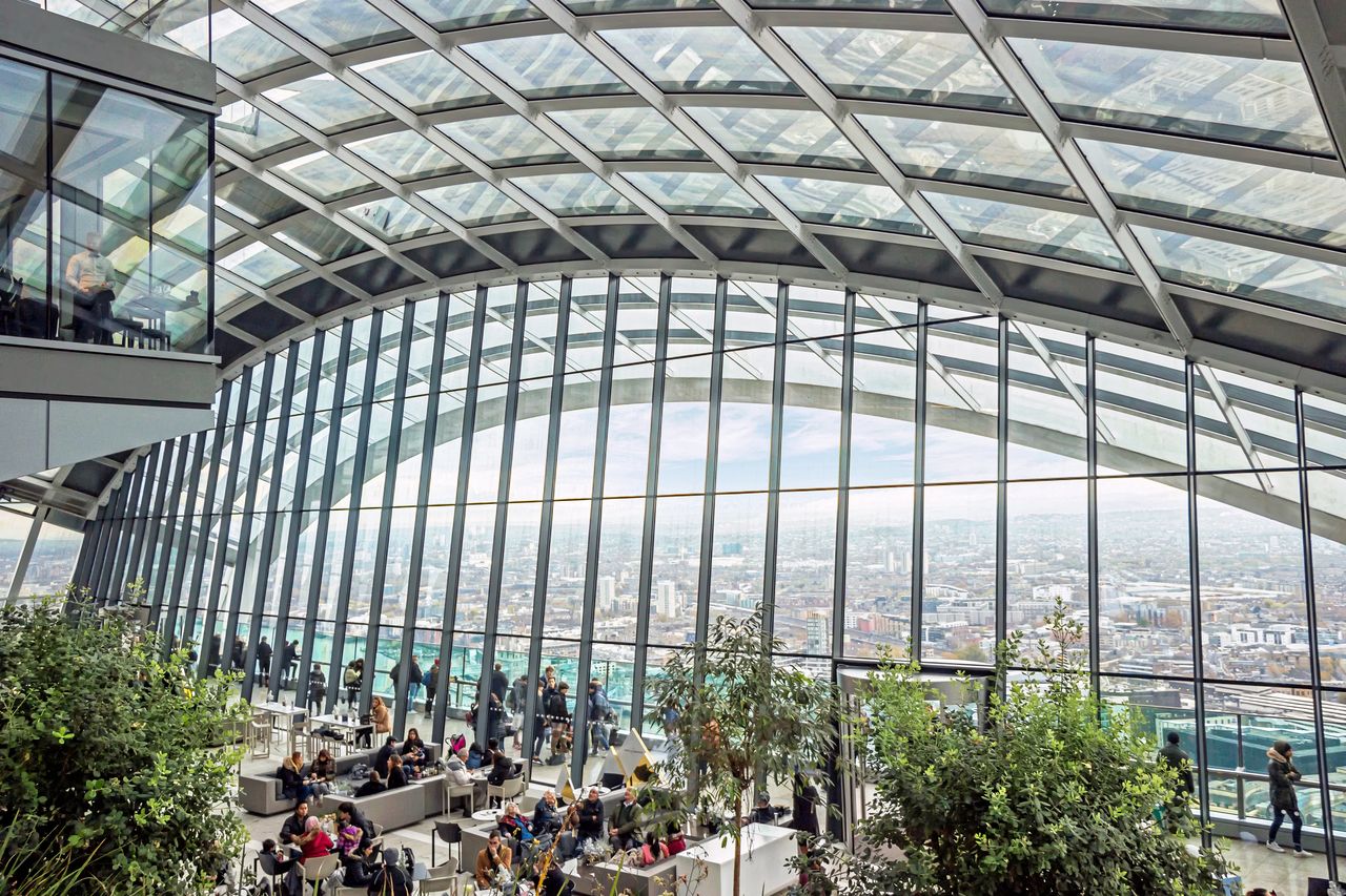 Sky Garden - ciekawe miejsce z wyjątkowym widokiem na panoramę miasta