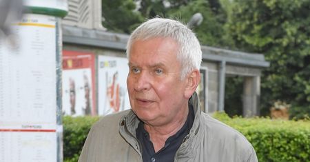 Koronawirus. Krzysztof Materna mówi, że został "wkręcony" w szczepienie na COVID-19