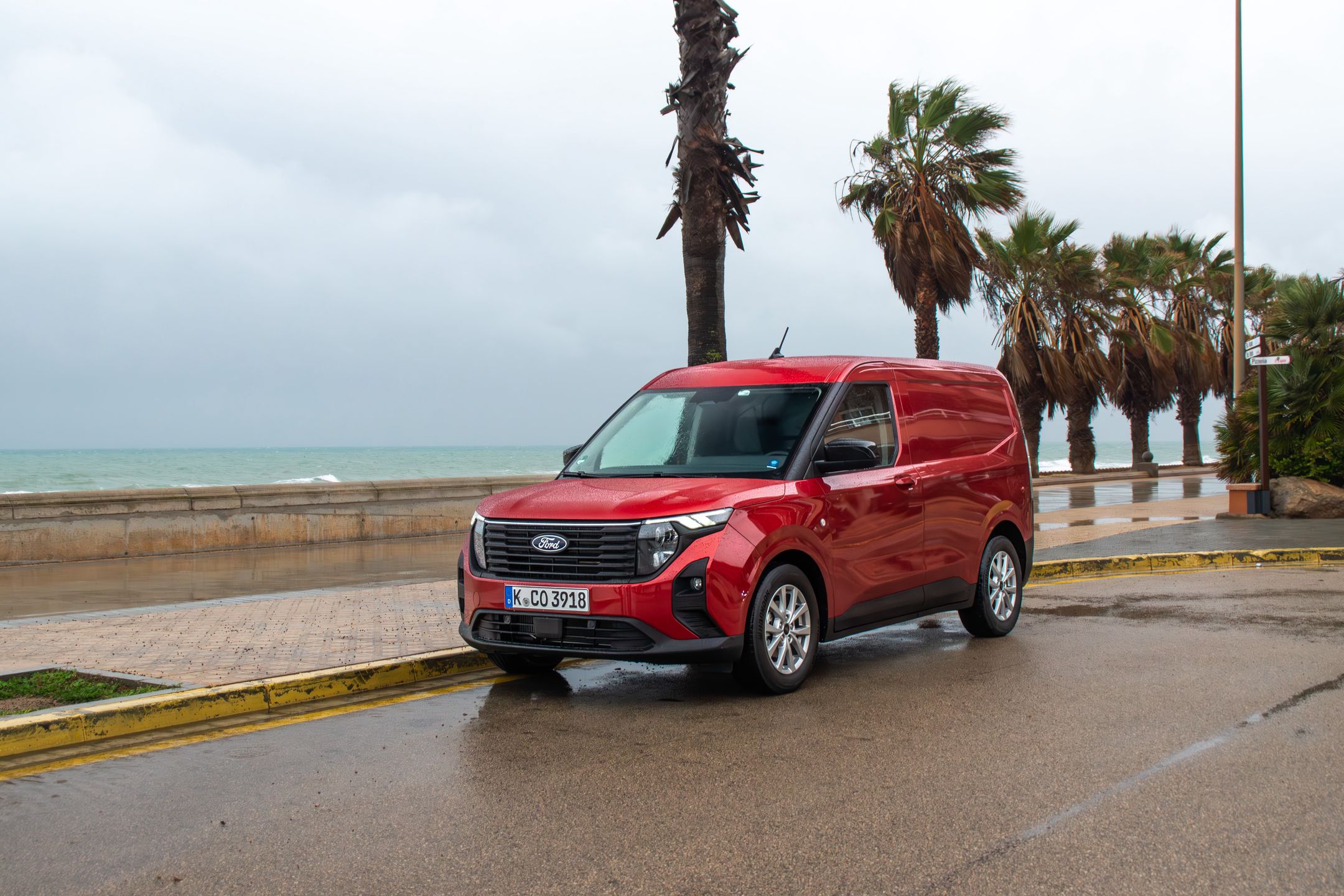 Ford Tourneo i Transit Courier 2024