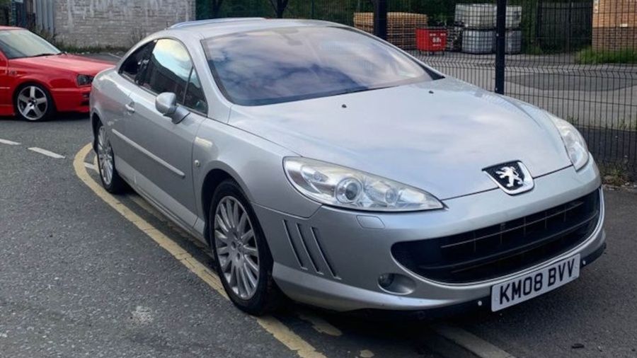 Na pierwszy rzut oka auto wygląda zupełnie normalnie