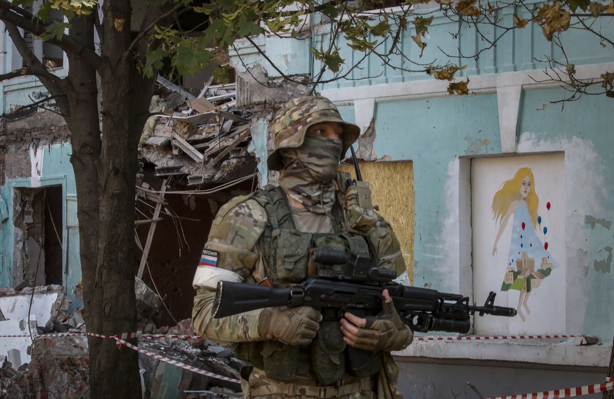 Wojna w Ukrainie. Rosja jest zdesperowana i manipuluje przy naborze do wojska 