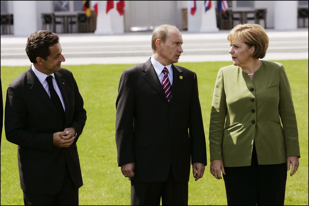 Nicolas Sarkozy, Władimir Putin i Angela Merkel podczas szczytu G8 w 2007 r.