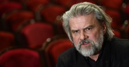 "Absurd" w Krakowie. Dyrektor teatru załamuje ręce