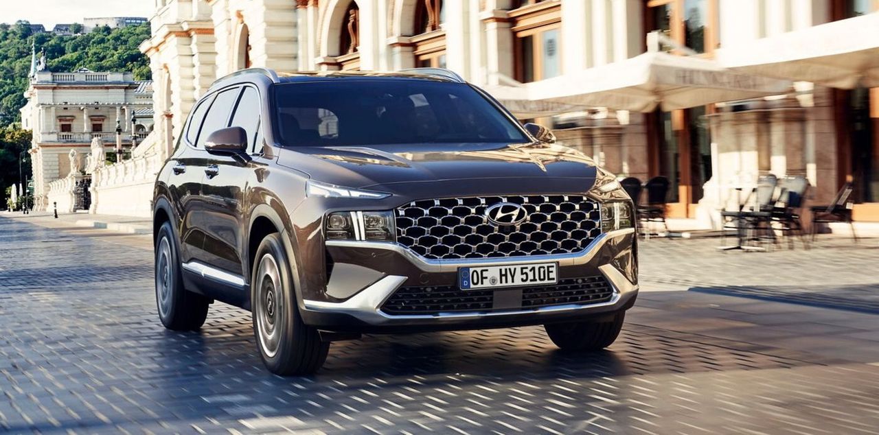 Hyundai Santa Fe Plug-in wyceniony. Wtyczka mocno podnosi cenę