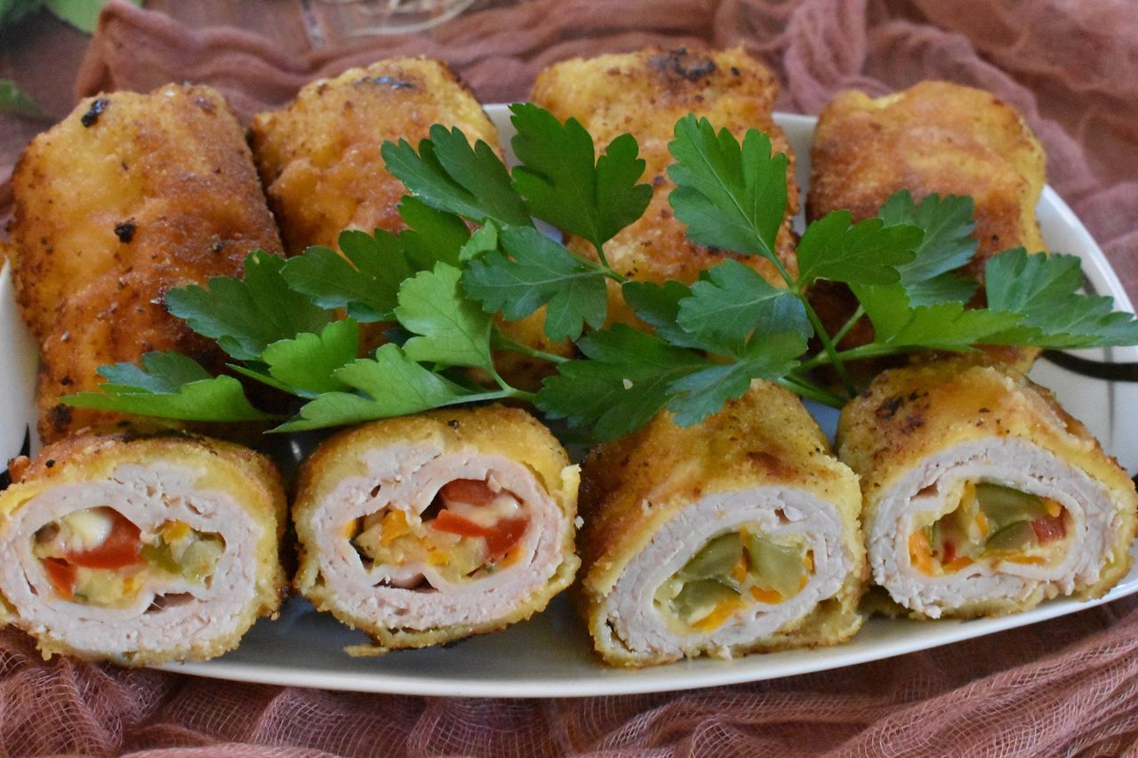 Roladki schabowe z cukiniowym farszem