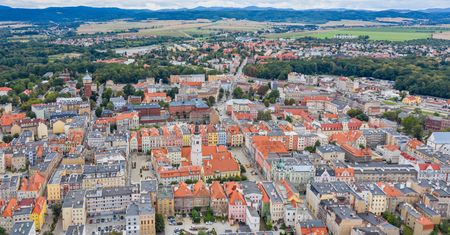 Ciemności w Świdnicy. Zgasły wszystkie latarnie. Miasto oszczędza