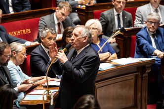 We Francji znów wrze wokół wieku emerytalnego. Chcą wotum nieufności dla rządu