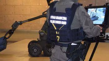 Miała lecieć na Teneryfę. Przez "głupi żart" została na lotnisku w Poznaniu. Zapłaci też dotkliwy mandat
