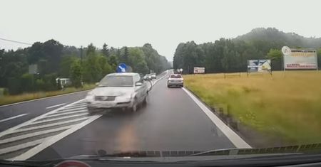 Na czołówkę po wysepce. Koszmar na drodze wojewódzkiej