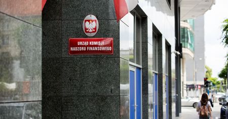 24 banki notują straty na 263 mln zł. KNF podsumował wyniki