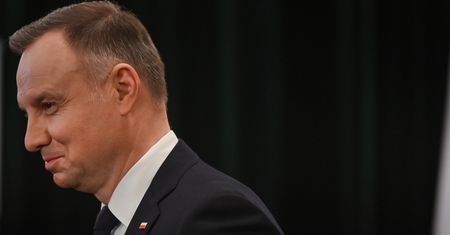 Jedna decyzja może zniszczyć PiS. Prezydencki minister wróży