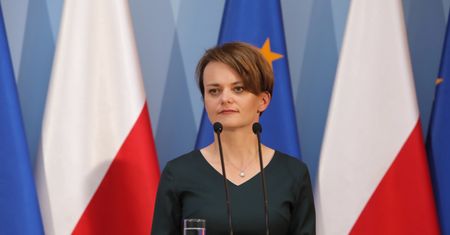 Emilewicz tłumaczy Morawieckiego z "tak zwanej praworządności"