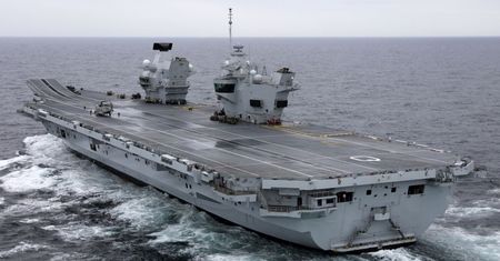 Lotniskowiec HMS Queen Elizabeth na Bałtyku. Wielka Brytania wysyła swój największy okręt